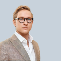 Tomasz Rynkiewicz tło Tomasz Rynkiewicz tło